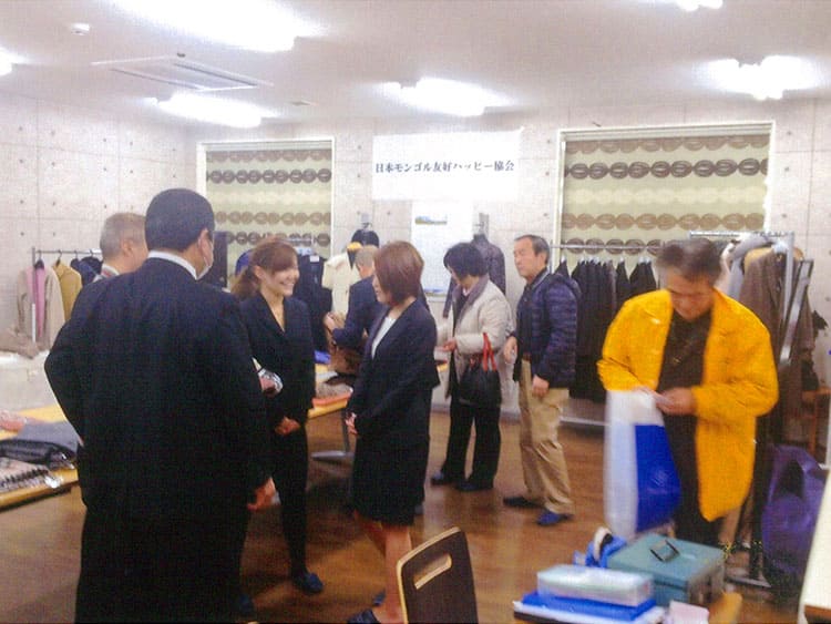 モンゴル物産「カシミア展」